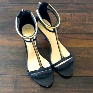 Vince Camuto Black & Gold ankle sandals. Size 8M/38.